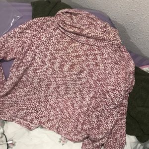 turtleneck longsleeve with slit in back